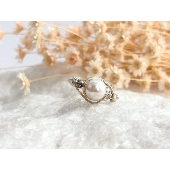 Modernist Genuine Pearl Semi-Bypass Shank Silver Toned Vintage Ring - sz 9 - Picture 9 of 13